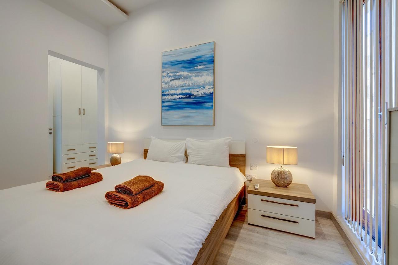 Appartement Picturesque Sliema Pad Steps From The Seafront Extérieur photo