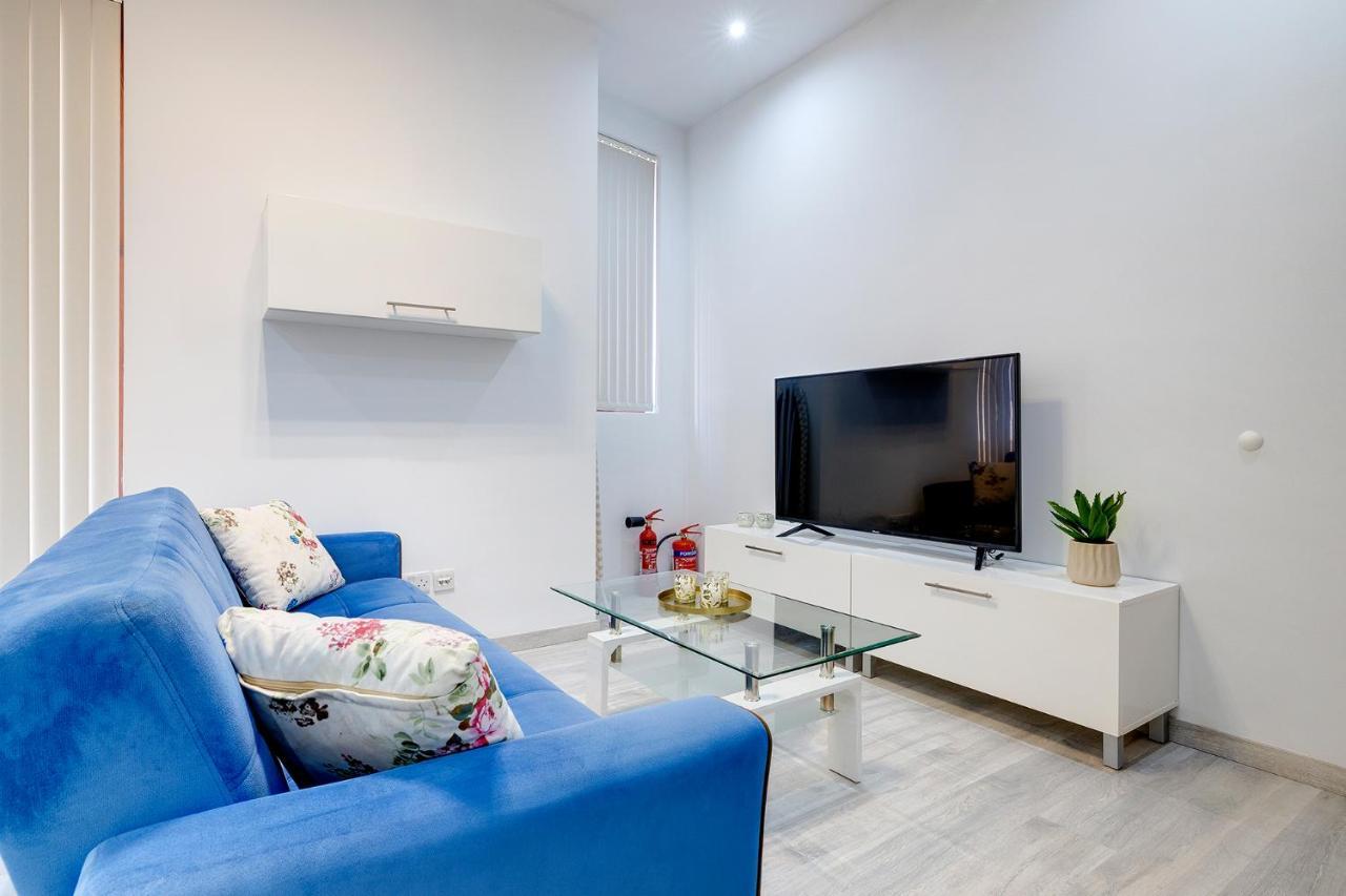 Appartement Picturesque Sliema Pad Steps From The Seafront Extérieur photo