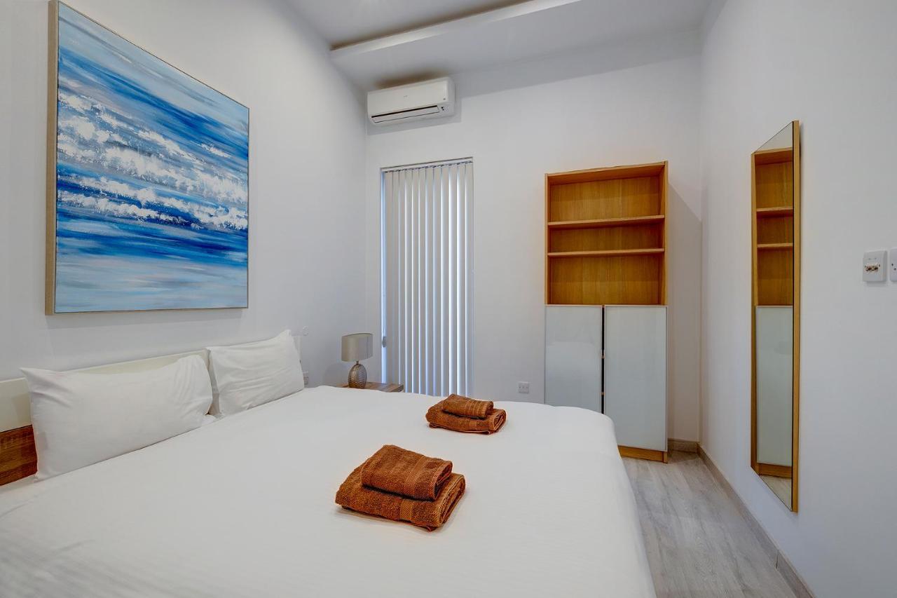 Appartement Picturesque Sliema Pad Steps From The Seafront Extérieur photo
