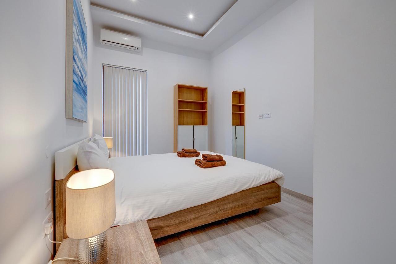 Appartement Picturesque Sliema Pad Steps From The Seafront Extérieur photo
